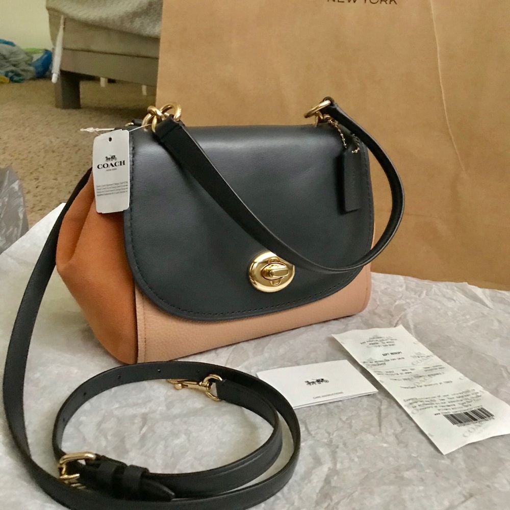 FAYE CARRYALL IN COLORBLOCK CoachF28178